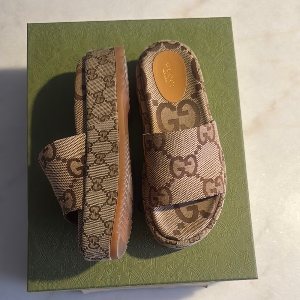 Gucci Women’s Brown Slide Sandals